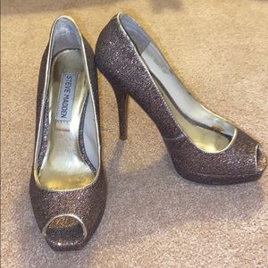 Steven Madden Glittery Pumps